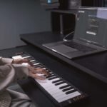 CARRY ON FOLDING MIDI CONTROLLER 49 08