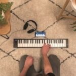 CARRY ON FOLDING MIDI CONTROLLER 49 13